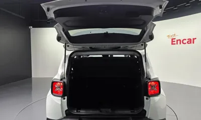 Jeep Renegade 2021, 79618 км, за 8790.78 USD - фото 33