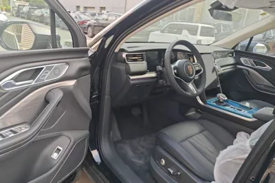 Hongqi HS7 PHEV 2025, 100 км, за 29890 USD - фото 23