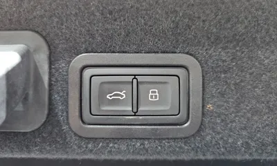 Audi A6 2016, 121077 км, за 7877.12 USD - фото 16