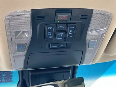 Toyota Alphard 2023, 93000 км, за 75857.61 USD - фото 29