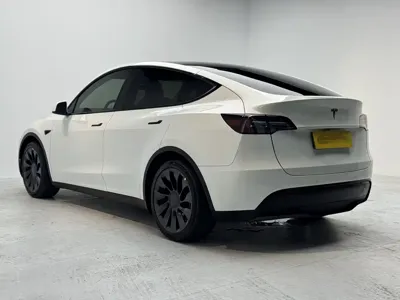 Tesla Model Y 2023, 78000 км, за 22694.6 USD - фото 6