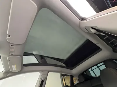 Tesla Model Y 2023, 78000 км, за 22694.6 USD - фото 13
