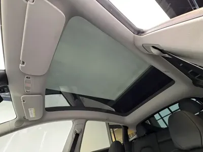 Tesla Model Y 2023, 78000 км, за 22694.6 USD - фото 18