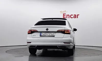 Volkswagen Jetta 2020, 80390 км, за 13062.89 USD