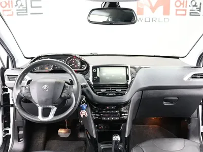Peugeot 2008 2015, 90919 км, за 3246.16 USD