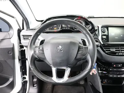 Peugeot 2008 2015, 90919 км, за 3246.16 USD - фото 6