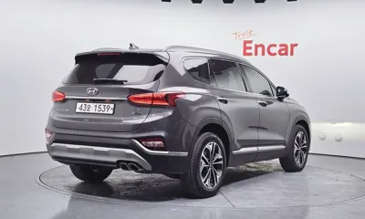 Hyundai Santafe 2019, 82963 км, за 14113.17 USD