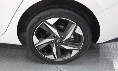 Hyundai Avante 2022, 27576 км, за 17264.01 USD - фото 21