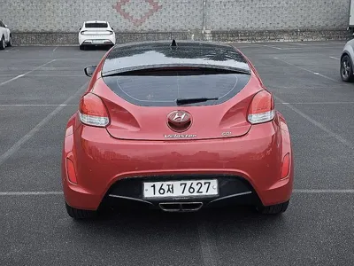 Hyundai Veloster 2012, 190836 км, за 1628.67 USD