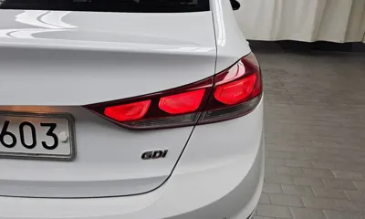 Hyundai Avante 2017, 85632 км, за 5980.63 USD - фото 23