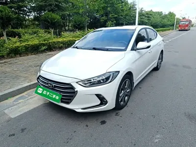 Hyundai Elantra 2016, 77200 км, за 4679.13 USD