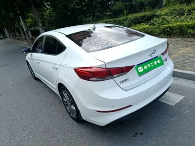 Hyundai Elantra 2016, 77200 км, за 4679.13 USD