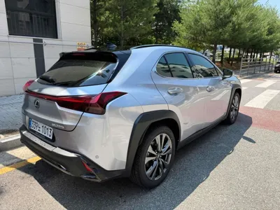 Lexus UX 2026, 1850 км, за 31508.47 USD