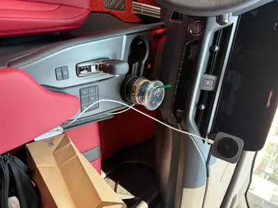Lexus UX 2026, 1850 км, за 31508.47 USD - фото 8