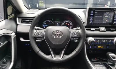 Toyota RAV4 2022, 48760 км, за 25081.45 USD - фото 13