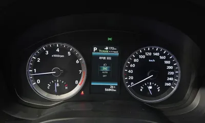 Hyundai Grandeur 2017, 56843 км, за 11898.47 USD - фото 8