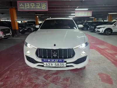 Maserati Levante · 2017 год