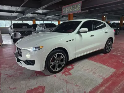 Maserati Levante 2017, 212247 км, за 11052.57 USD