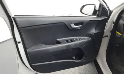 Kia Stonic 2019, 101395 км, за 7680.19 USD - фото 24