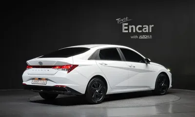 Hyundai Avante 2023, 40736 км, за 10944.63 USD