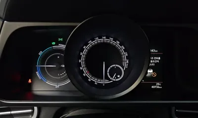 Hyundai Avante 2023, 40736 км, за 10944.63 USD - фото 8