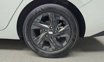 Hyundai Avante 2023, 40736 км, за 10944.63 USD - фото 21