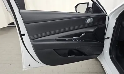 Hyundai Avante 2023, 40736 км, за 10944.63 USD - фото 24