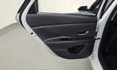Hyundai Avante 2023, 40736 км, за 10944.63 USD - фото 25