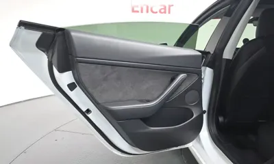 Tesla Model 3 2021, 63175 км, за 21824.12 USD - фото 25