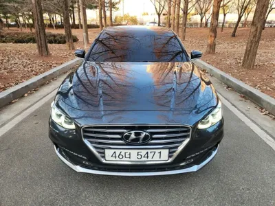 Hyundai Grandeur 2018, 150265 км, за 9441.94 USD