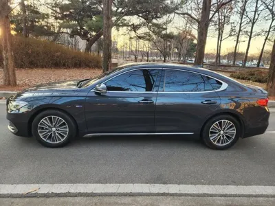 Hyundai Grandeur 2018, 150265 км, за 9441.94 USD