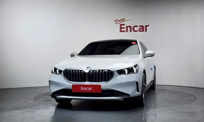BMW 5-Series 2024, 34977 км, за 33477.75 USD