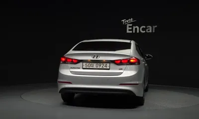 Hyundai Avante 2016, 121534 км, за 4234.53 USD