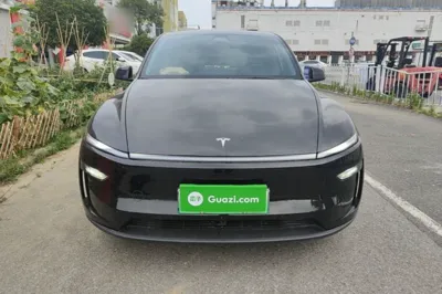 Tesla Model Y 2025, 26500 км, за 34534 USD