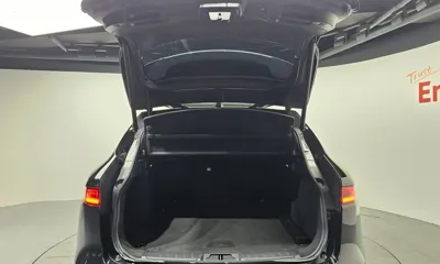 Jaguar F-Pace 2017, 137021 км, за 12045.61 USD - фото 20