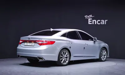 Hyundai Grandeur 2016, 199606 км, за 3957.71 USD