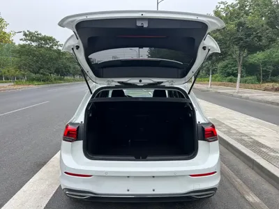 Volkswagen Golf 2022, 15000 км, за 16009.11 USD - фото 9