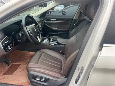 BMW 5 Series 2019, 129000 км, за 18535.69 USD