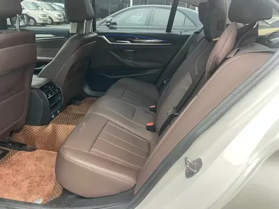 BMW 5 Series 2019, 129000 км, за 18535.69 USD