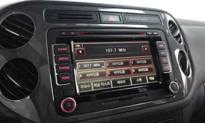 Volkswagen Tiguan 2015, 138192 км, за 4488.68 USD - фото 14