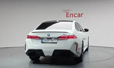 BMW M5 2025, 8695 км, за 113761.9 USD - фото 4