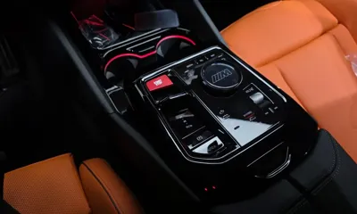 BMW M5 2025, 8695 км, за 113761.9 USD - фото 9