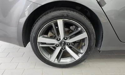 Kia K3 2017, 107904 км, за 5925.63 USD