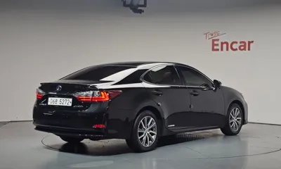 Lexus ES 2017, 68152 км, за 17001.44 USD