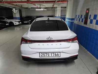 Hyundai Avante 2023, 49000 км, за 11369.69 USD