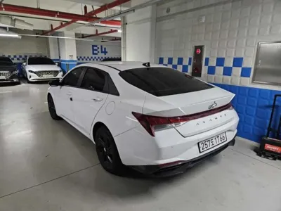 Hyundai Avante 2023, 49000 км, за 11369.69 USD