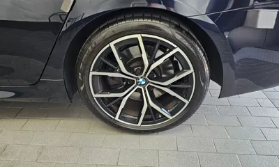 BMW 5-Series 2022, 44070 км, за 27023.5 USD - фото 21