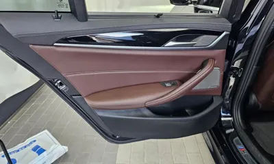BMW 5-Series 2022, 44070 км, за 27023.5 USD - фото 25