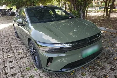 Zeekr 007GT 2025, 18000 км, за 27753 USD