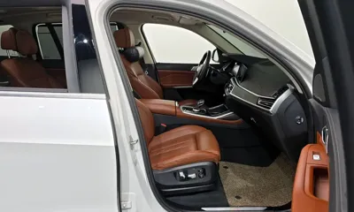 BMW X7 2022, 88797 км, за 49592.73 USD - фото 11